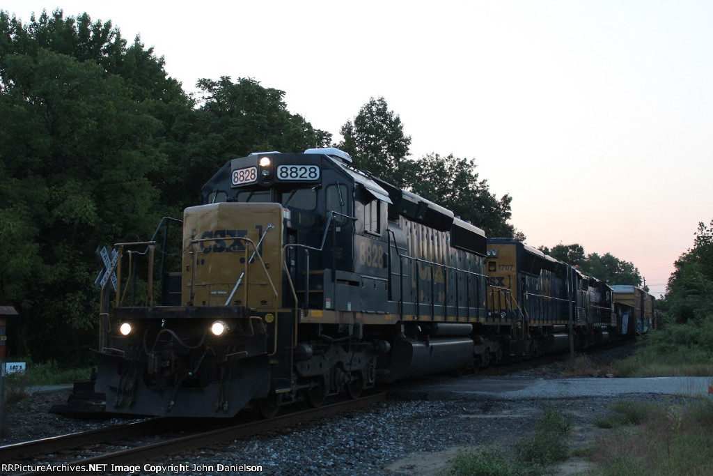 CSX 8828